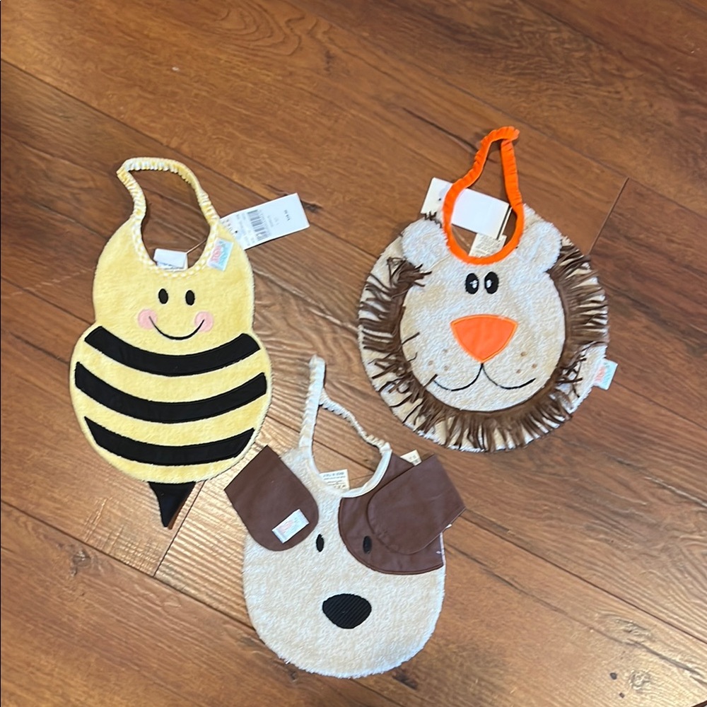 Barney’s New York Animal baby bibs